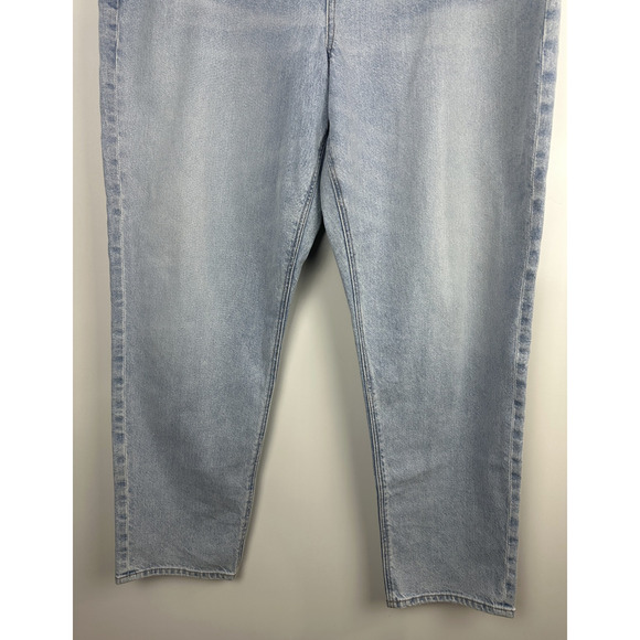 American Eagle AE Strigid Mom Jean Light Wash Blue Denim Women's Plus Size 18 - Picture 4 of 11